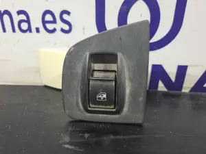Foto de MANDO ELEVALUNAS DELANTERO DERECHO SIN MARCA SIN MODELO referencia 735402417 foto 1