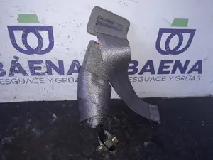 Foto de CINTURON SEGURIDAD TRASERO DERECHO VOLKSWAGEN GOLF IV BERLINA (1J1)(10.1997) referencia 33000938 foto 2