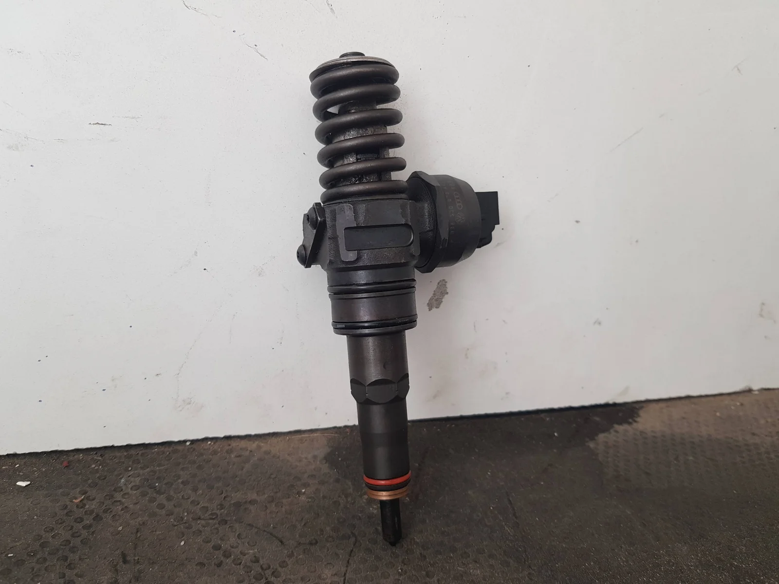 Foto de INYECTOR SIN MARCA SIN MODELO referencia 038130073AJ