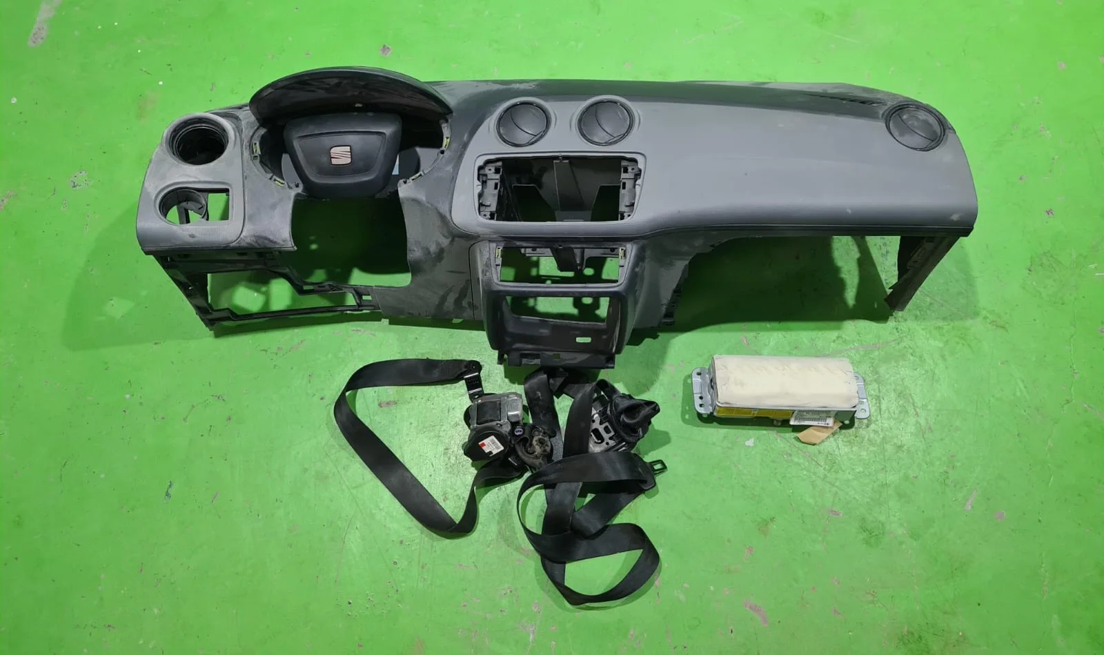 Foto de KIT AIRBAG SEAT IBIZA BERLINA (6J5) referencia 6J0880201Q