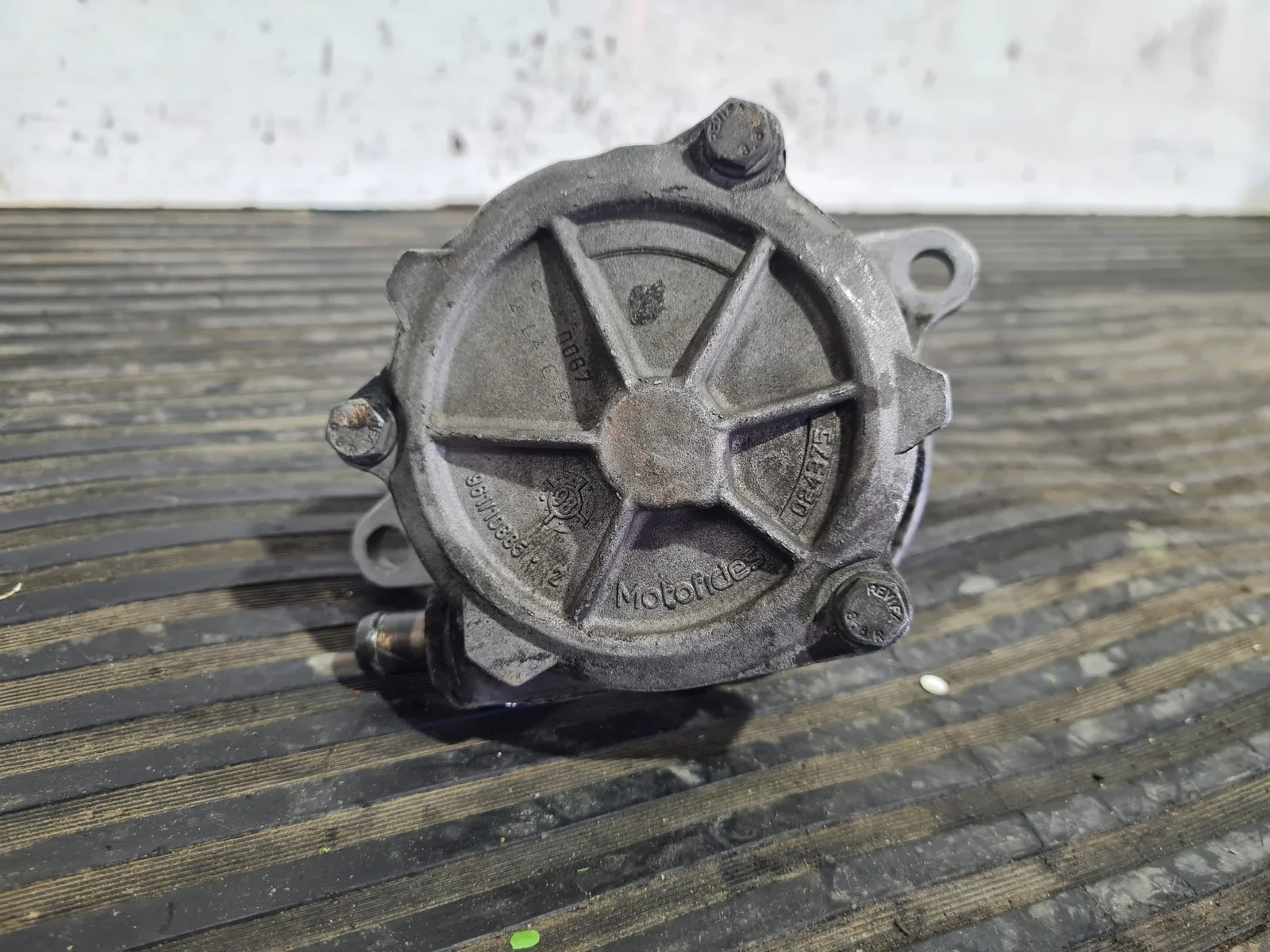 Foto de DEPRESOR FRENO / BOMBA VACIO BMW SERIE 3 BERLINA (E46) referencia 96110885