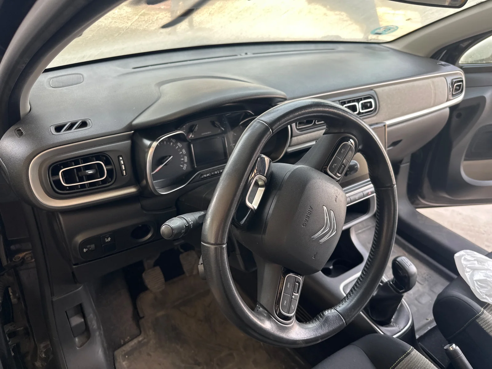 Foto de SALPICADERO CITROEN C3