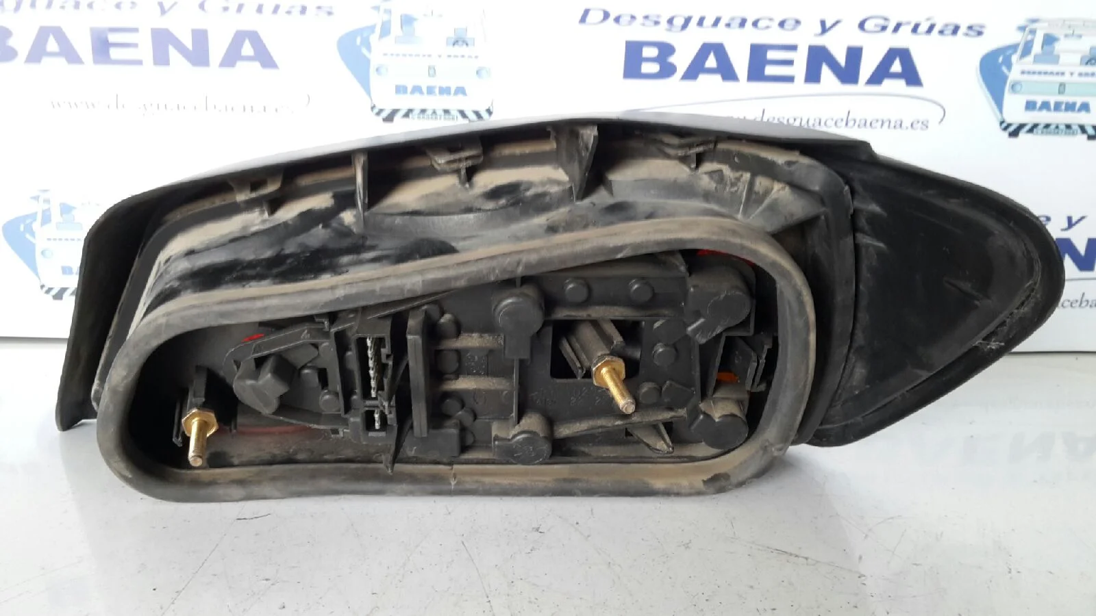 Foto de PILOTO TRASERO IZQUIERDO SIN MARCA SIN MODELO