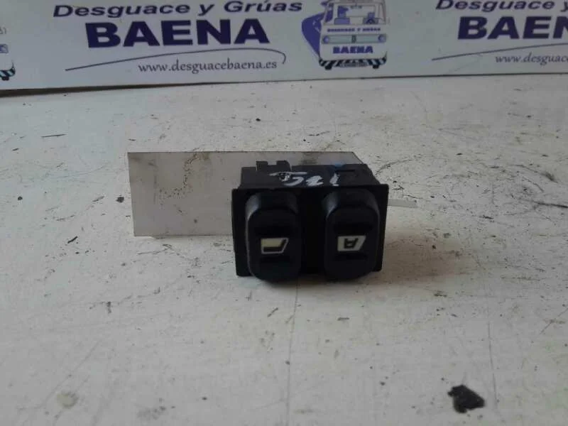 Foto de MANDO ELEVALUNAS DELANTERO IZQUIERDO PEUGEOT 406 BERLINA (S1/S2)