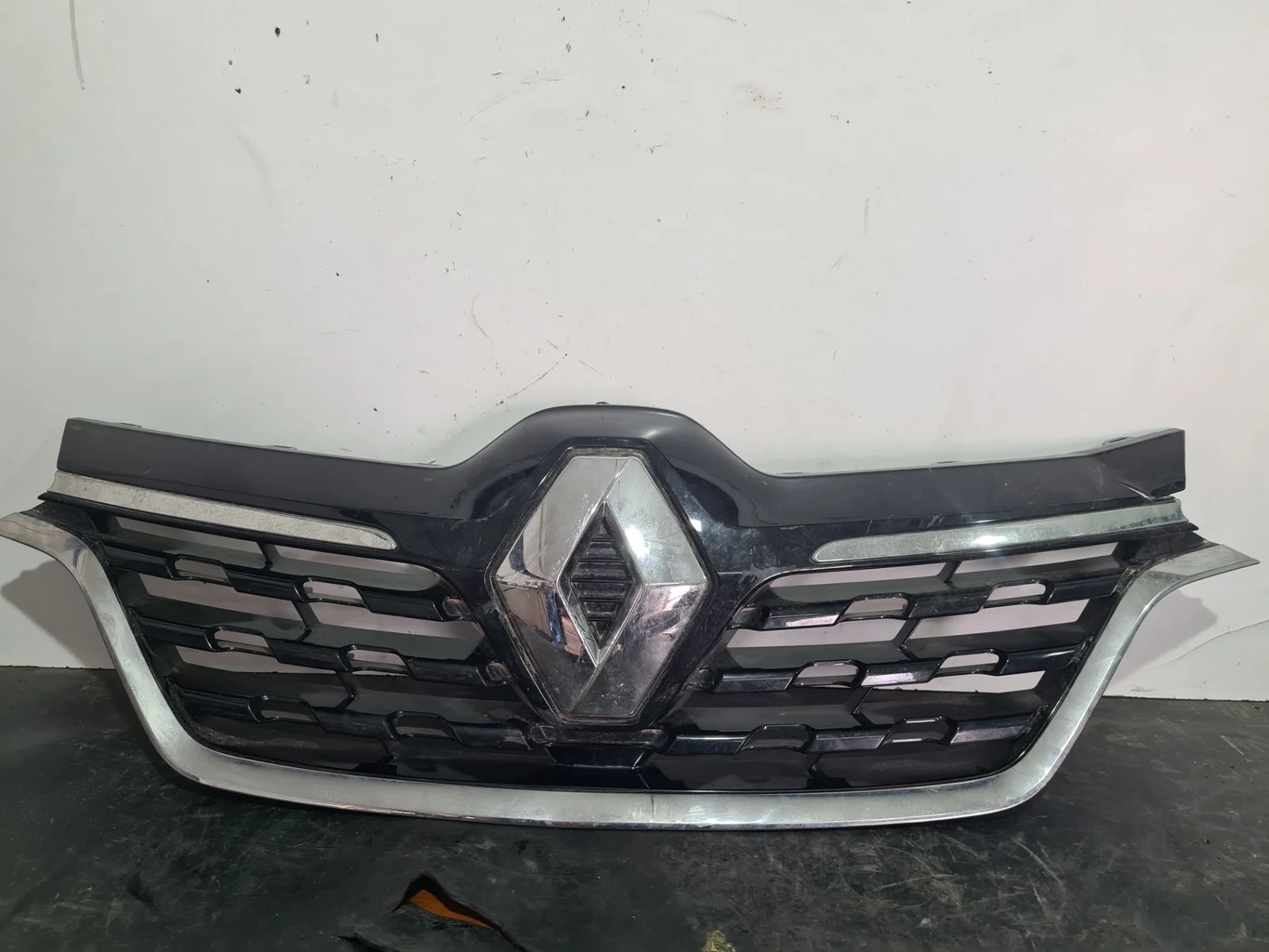 Foto de REJILLA DELANTERA SIN MARCA SIN MODELO referencia 623103515R