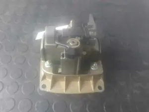 Foto de MANETA EXTERIOR PORTON SIN MARCA SIN MODELO referencia 6L6827573B foto 2