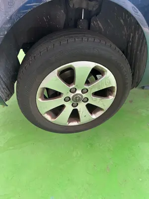 Foto de MANGUETA TRASERA DERECHA OPEL INSIGNIA BERLINA
