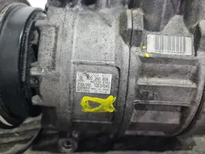 Foto de COMPRESOR AIRE ACONDICIONADO VOLKSWAGEN PASSAT BERLINA (3B3) referencia 8D0260808 foto 5