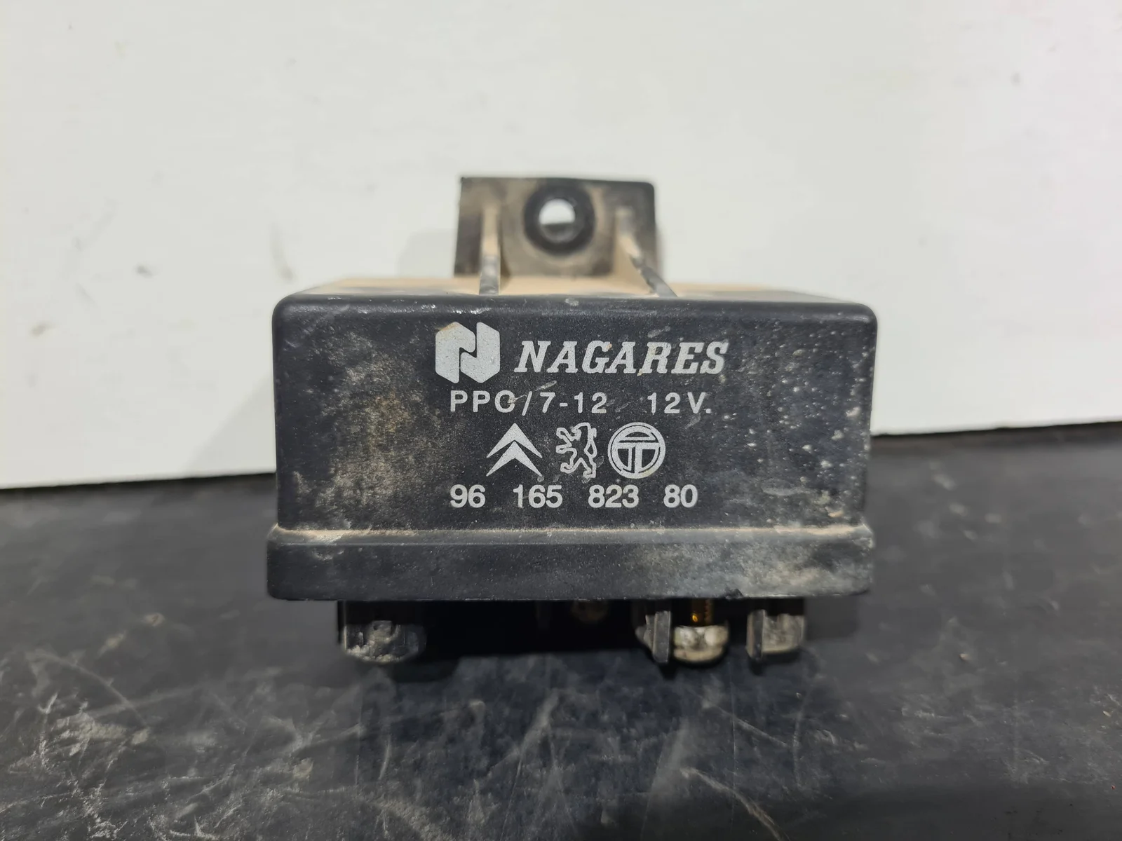 Foto de CAJA PRECALENTAMIENTO SIN MARCA SIN MODELO referencia 9616582380
