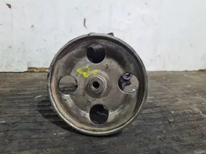Foto de BOMBA DIRECCION CITROEN C5 BERLINA referencia 9636086580