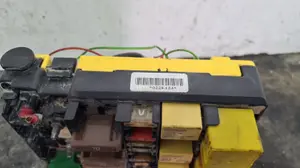 Foto de CAJA RELES / FUSIBLES CITROEN C-ELYSÉE referencia 9804848480 foto 3