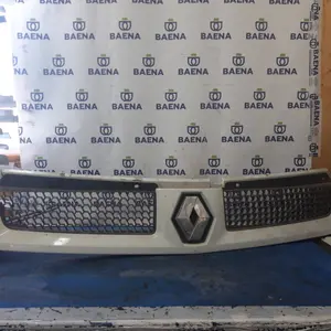 Foto de CALANDRA DELANTERA DE RADIADOR RENAULT MASTER II FASE 2 DOBLE CABINA CAMIÓN/CHASIS referencia 8200233765