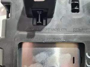 Foto de PANTALLA MULTIFUNCION RENAULT MEGANE IV BERLINA 5P referencia 681833236R foto 3