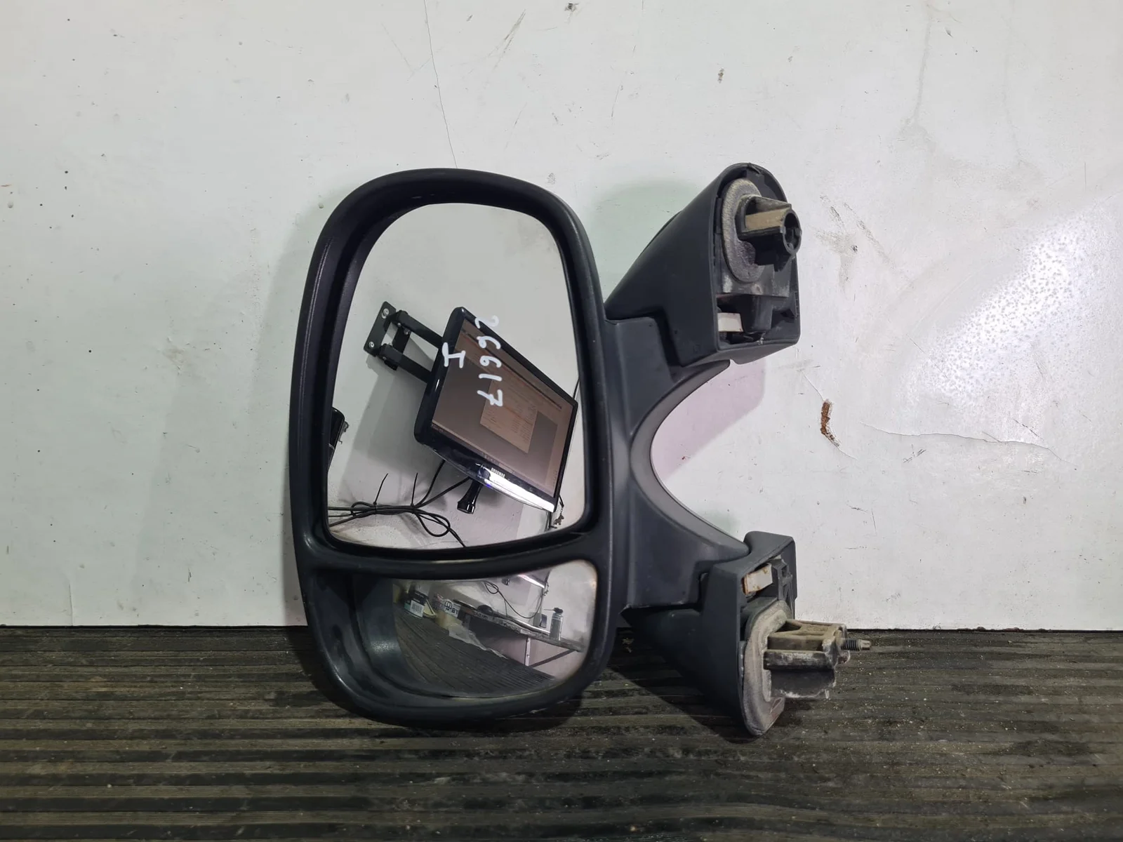 Foto de RETROVISOR IZQUIERDO RENAULT TRAFIC II COMBI referencia 09240