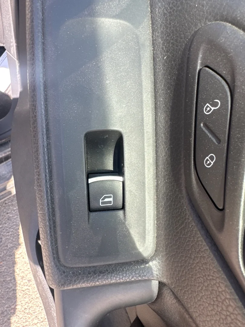 Foto de MANDO ELEVALUNAS DELANTERO DERECHO VOLKSWAGEN GOLF VI (5K1)(10.2008)