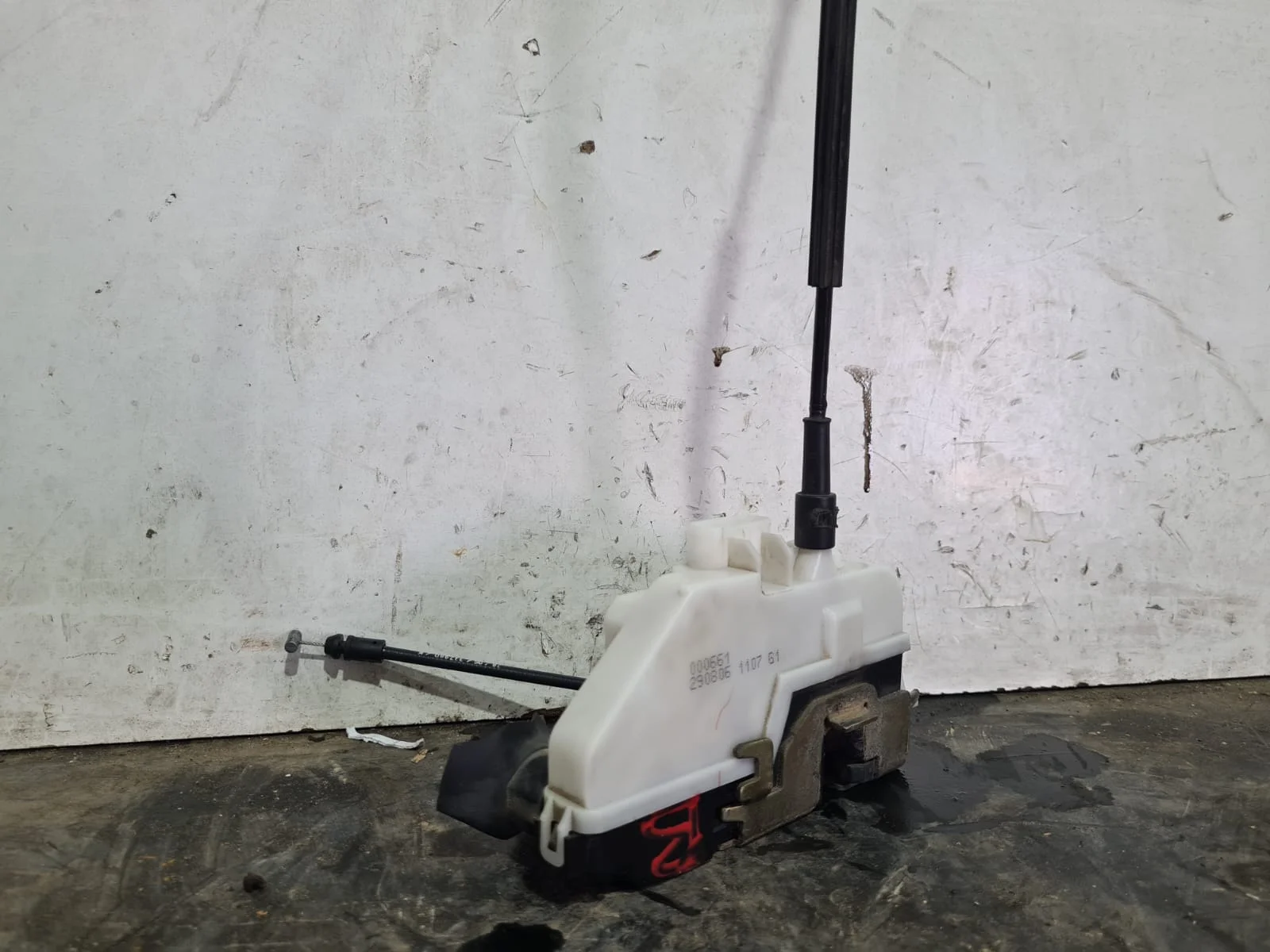 Foto de CERRADURA PUERTA DELANTERA IZQUIERDA RENAULT LAGUNA II (BG0) referencia 000661