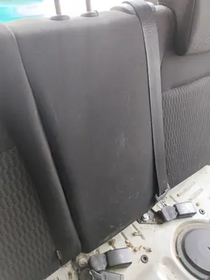 Foto de CINTURON SEGURIDAD TRASERO CENTRAL PEUGEOT 208