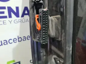 Foto de PUERTA TRASERA DERECHA VOLKSWAGEN PASSAT BERLINA (3C2) foto 2
