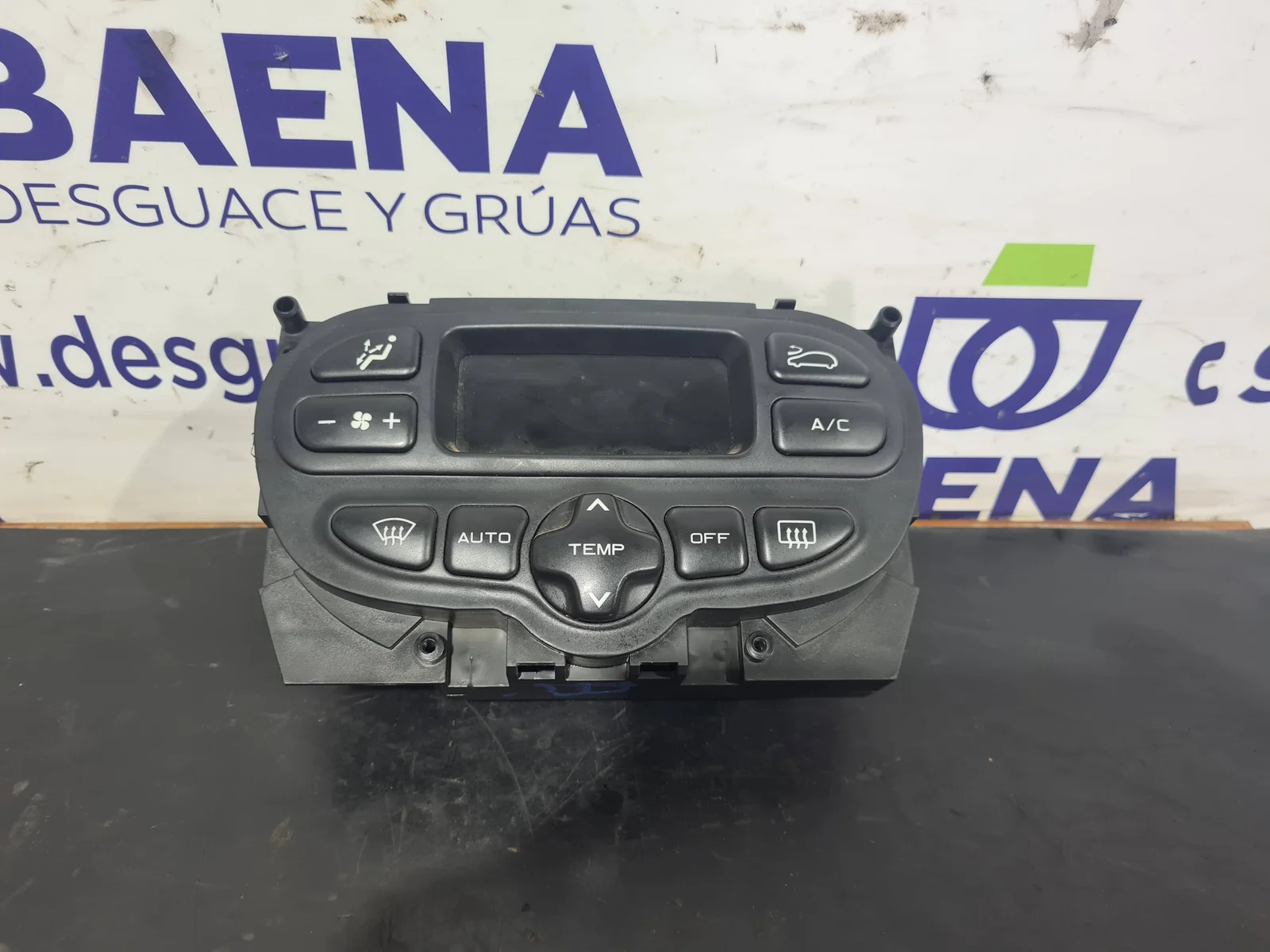 Foto de MANDO CLIMATIZADOR PEUGEOT 206 SW referencia 96430550XT