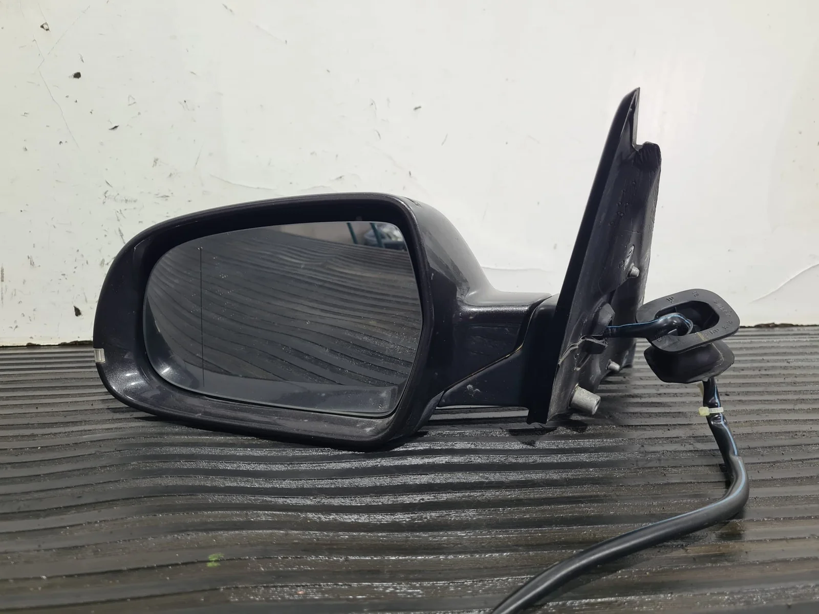 Foto de RETROVISOR IZQUIERDO AUDI A4 BERLINA (8K2) referencia 58271
