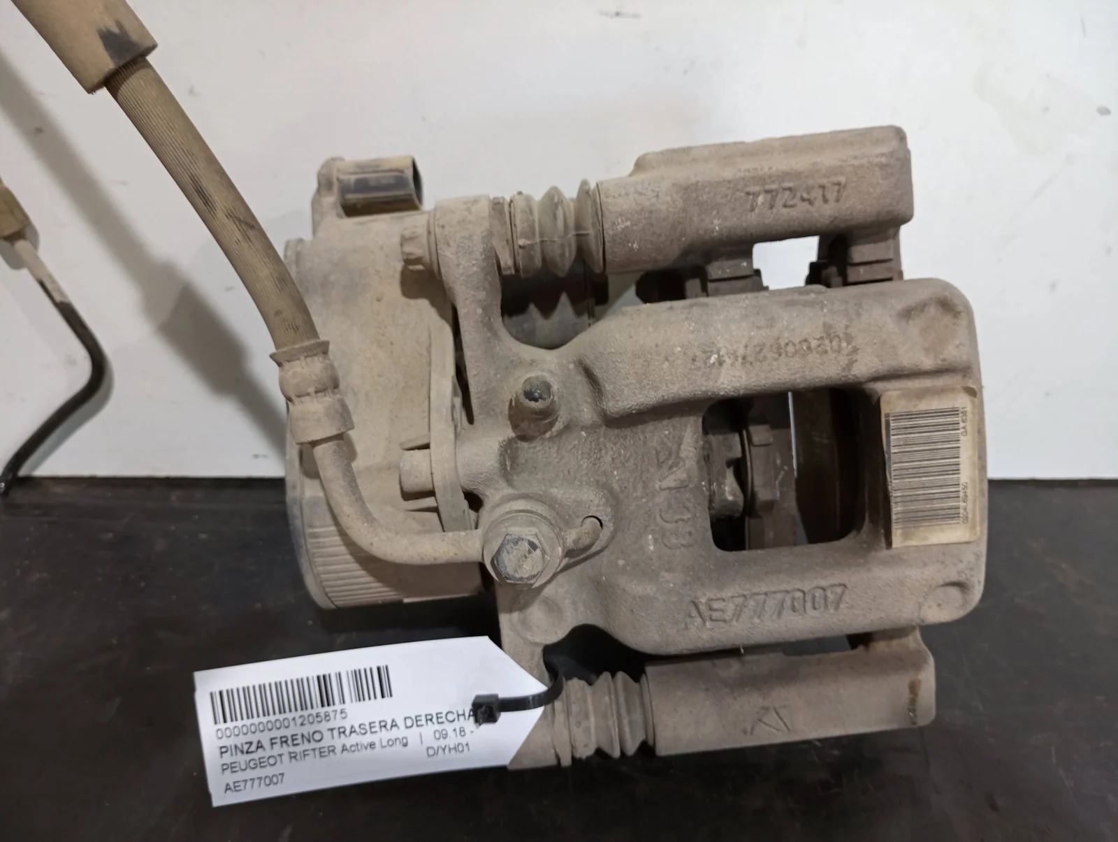 Foto de PINZA DE FRENO TRASERA DERECHA PEUGEOT RIFTER referencia AE777007