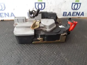 Foto de CERRADURA PUERTA DELANTERA DERECHA SIN MARCA SIN MODELO