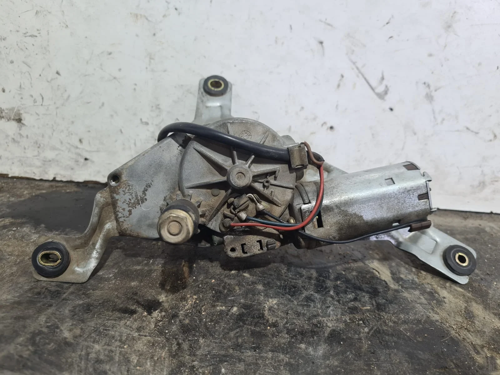 Foto de MOTOR LIMPIA TRASERO NISSAN ALMERA (N16/E) referencia 28710BM415T