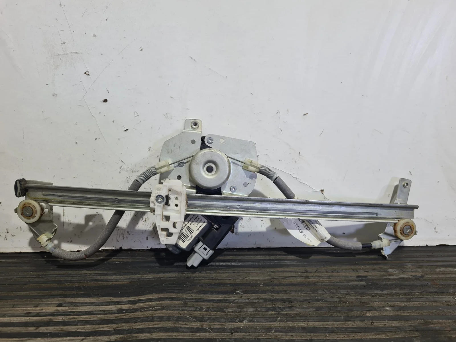 Foto de ELEVALUNAS DELANTERO IZQUIERDO CITROEN C3 referencia 60806200