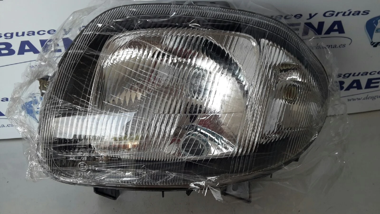 Foto de FARO IZQUIERDO SIN MARCA SIN MODELO