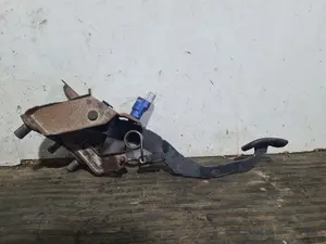Foto de POTENCIOMETRO PEDAL RENAULT CLIO III referencia 8200275899A foto 4
