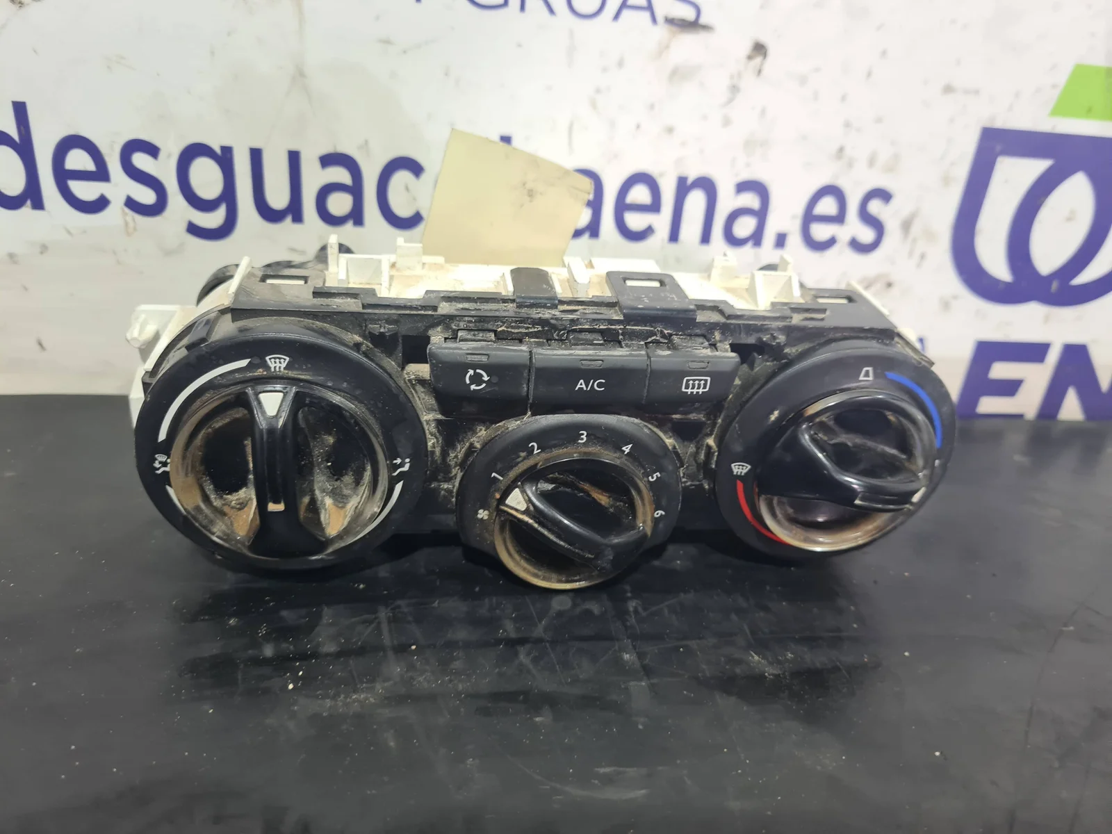 Foto de MANDO CALEFACCION / AIRE ACONDICIONADO PEUGEOT 2008 referencia 96722483ZD