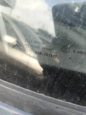 Foto de LUNA CUSTODIA TRASERA IZQUIERDA CITROEN C4 BERLINA foto 2