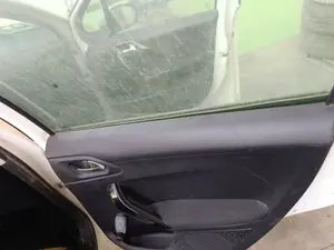 Foto de ELEVALUNAS TRASERO DERECHO PEUGEOT 208