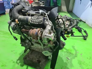Foto de MOTOR COMPLETO PEUGEOT 208 referencia D/8H01 foto 3