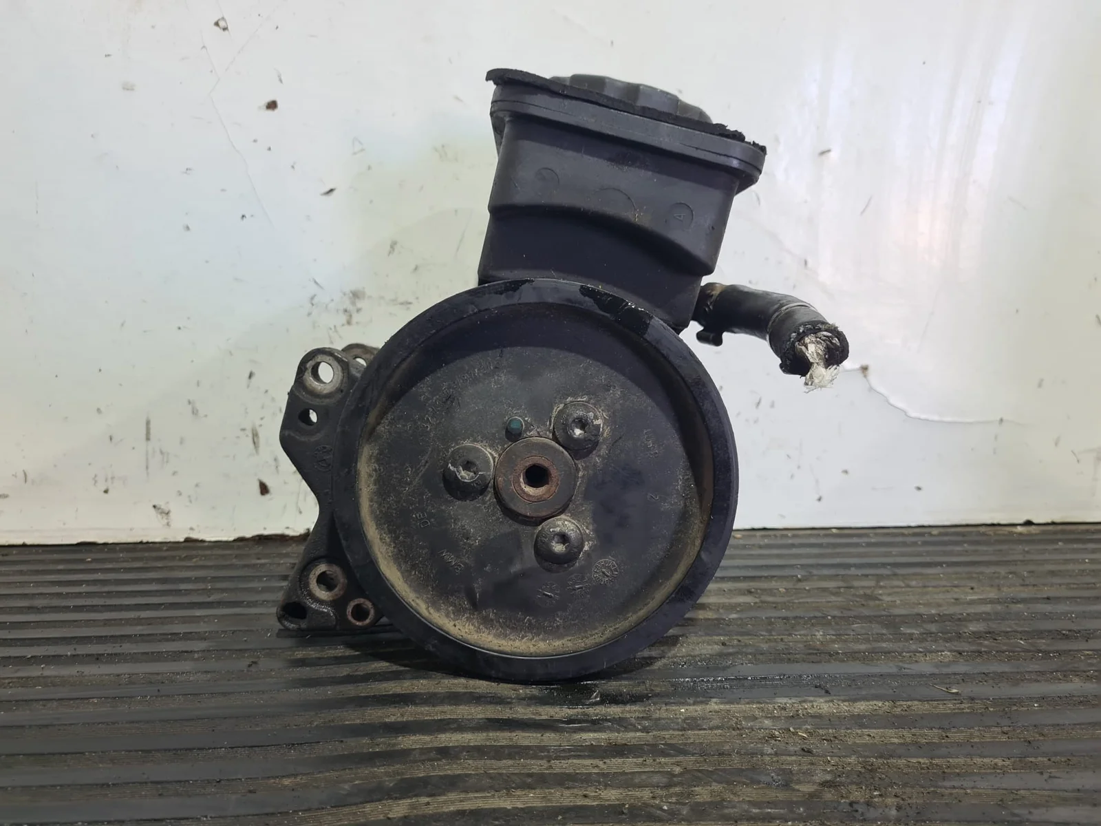 Foto de BOMBA DIRECCION BMW SERIE 5 BERLINA (E60) referencia 7693974101