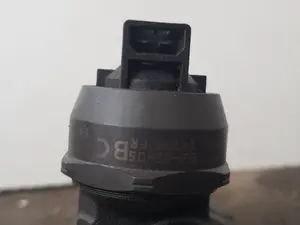 Foto de INYECTOR SIN MARCA SIN MODELO referencia 038130073AJ foto 4