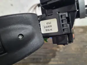 Foto de MANDO MULTIFUNCION PEUGEOT 607 (S2) referencia 96605597XT foto 7