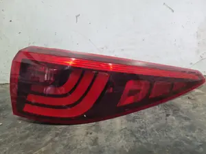 Foto de PILOTO TRASERO DERECHO KIA SPORTAGE (QL) referencia 92402F11