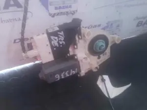 Foto de MOTOR ELEVALUNAS TRASERO DERECHO SEAT LEON (1P1) referencia 0536006002