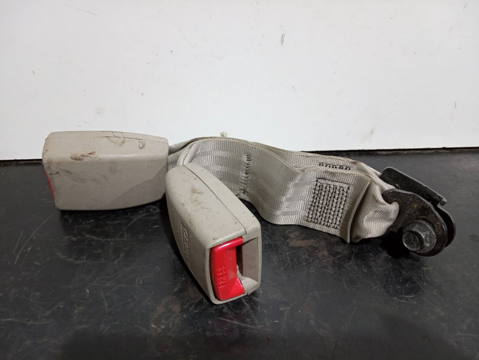 Foto de CINTURON SEGURIDAD TRASERO DERECHO HYUNDAI SONATA (NF)