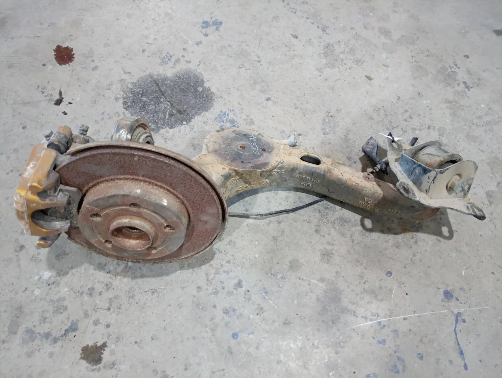 Foto de MANGUETA TRASERA IZQUIERDA VOLKSWAGEN GOLF IV BERLINA (1J1)(10.1997)