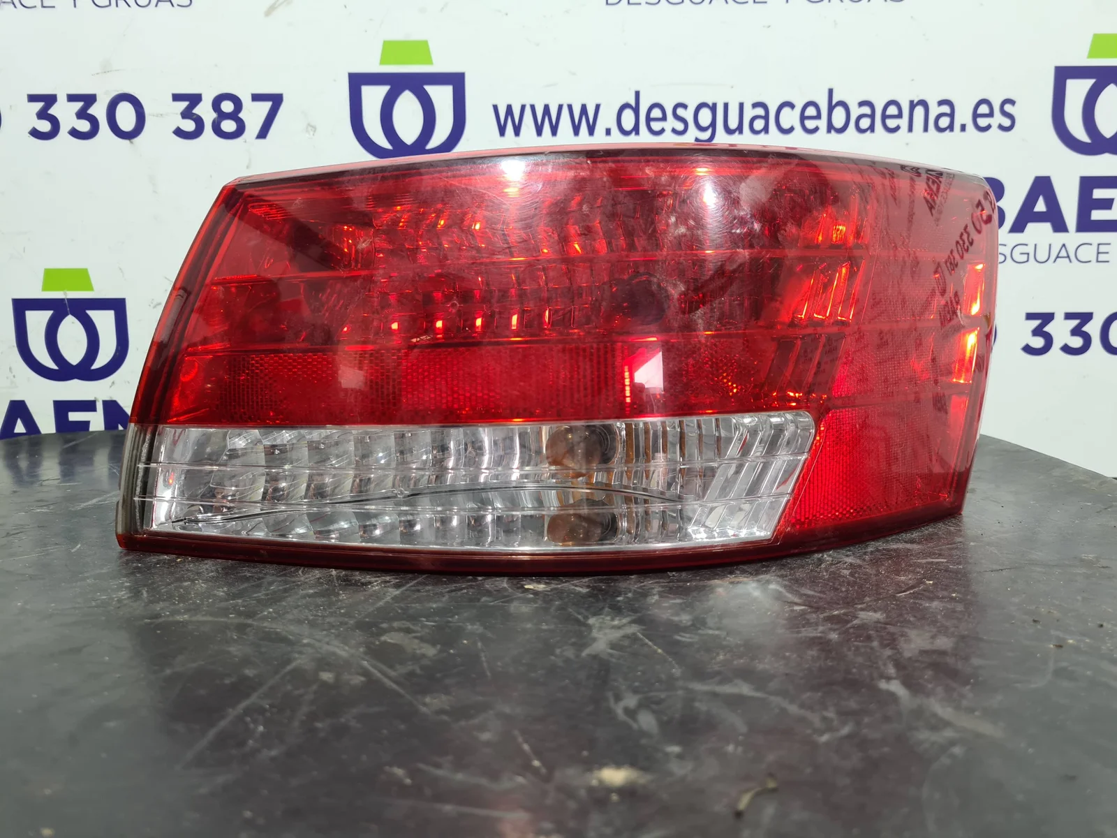 Foto de PILOTO TRASERO DERECHO HYUNDAI SONATA (NF) referencia 924023K0