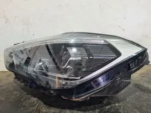Foto de FARO IZQUIERDO BMW SERIE X1 (F48) referencia 90178479ZP03 foto 10