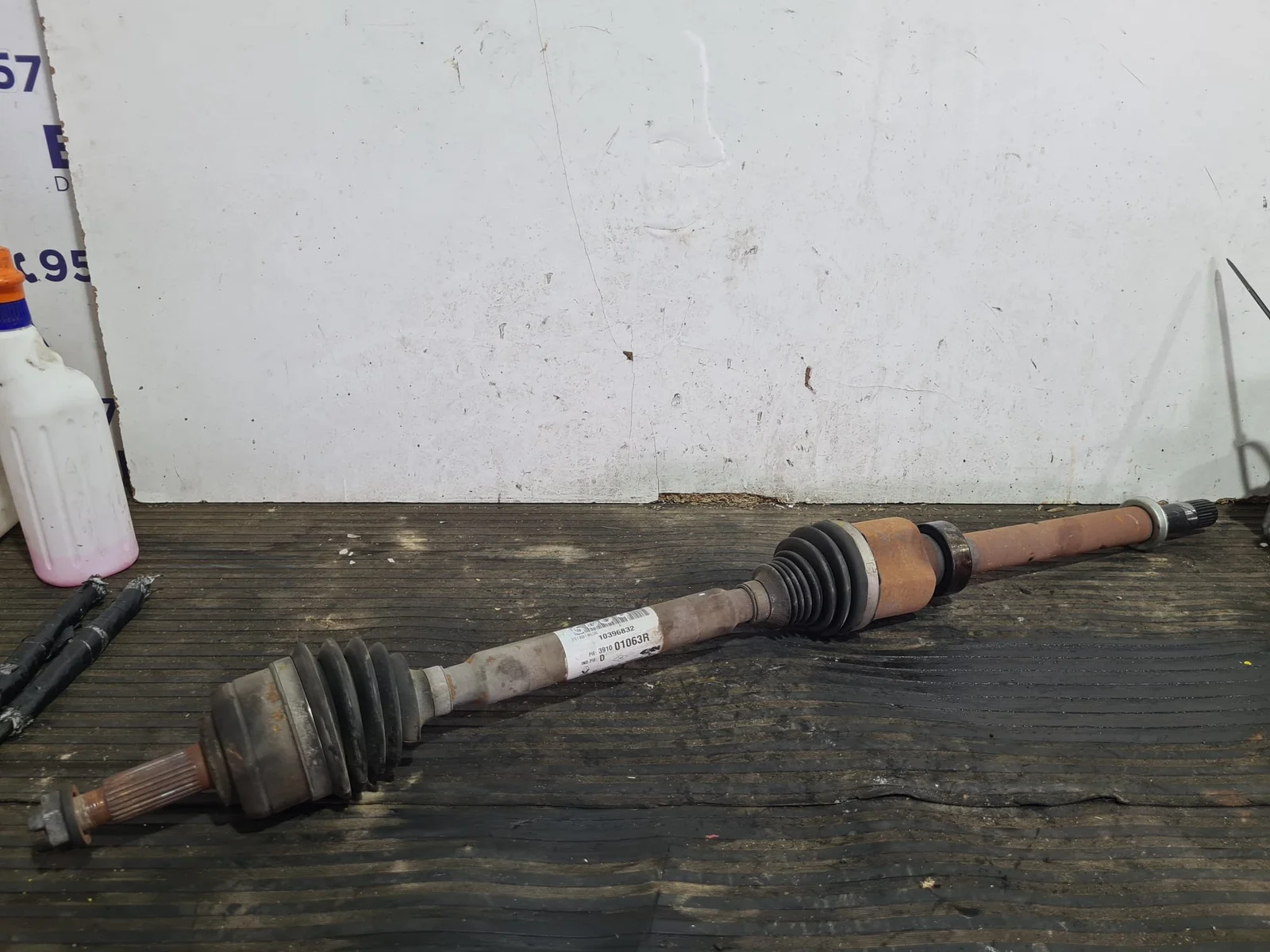 Foto de TRANSMISION DELANTERA DERECHA RENAULT MEGANE IV SPORT TOURER referencia 391001063R