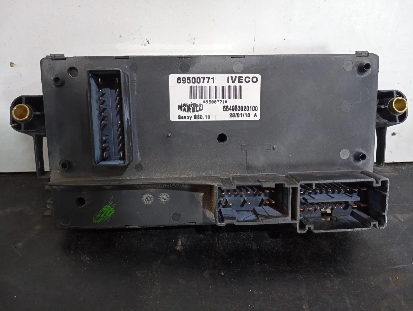 Foto de CAJA RELES / FUSIBLES IVECO DAILY FURGÓN referencia 69500771