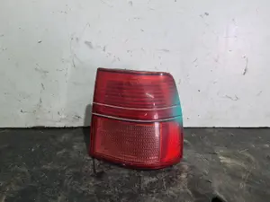 Foto de PILOTO TRASERO DERECHO SEAT TOLEDO (1L) referencia 1L0945096A