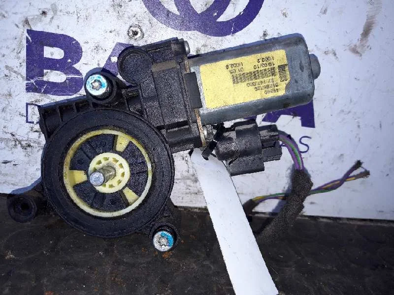 Foto de MOTOR ELEVALUNAS DELANTERO DERECHO FIAT III EVO PUNTO (199)
