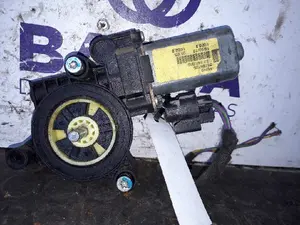 Foto de MOTOR ELEVALUNAS DELANTERO DERECHO FIAT III EVO PUNTO (199) foto 1