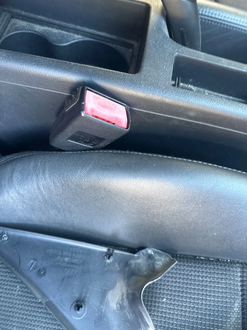Foto de ENGANCHE CINTURON DELANTERO DERECHO AUDI A3 SPORTBACK (8PA)
