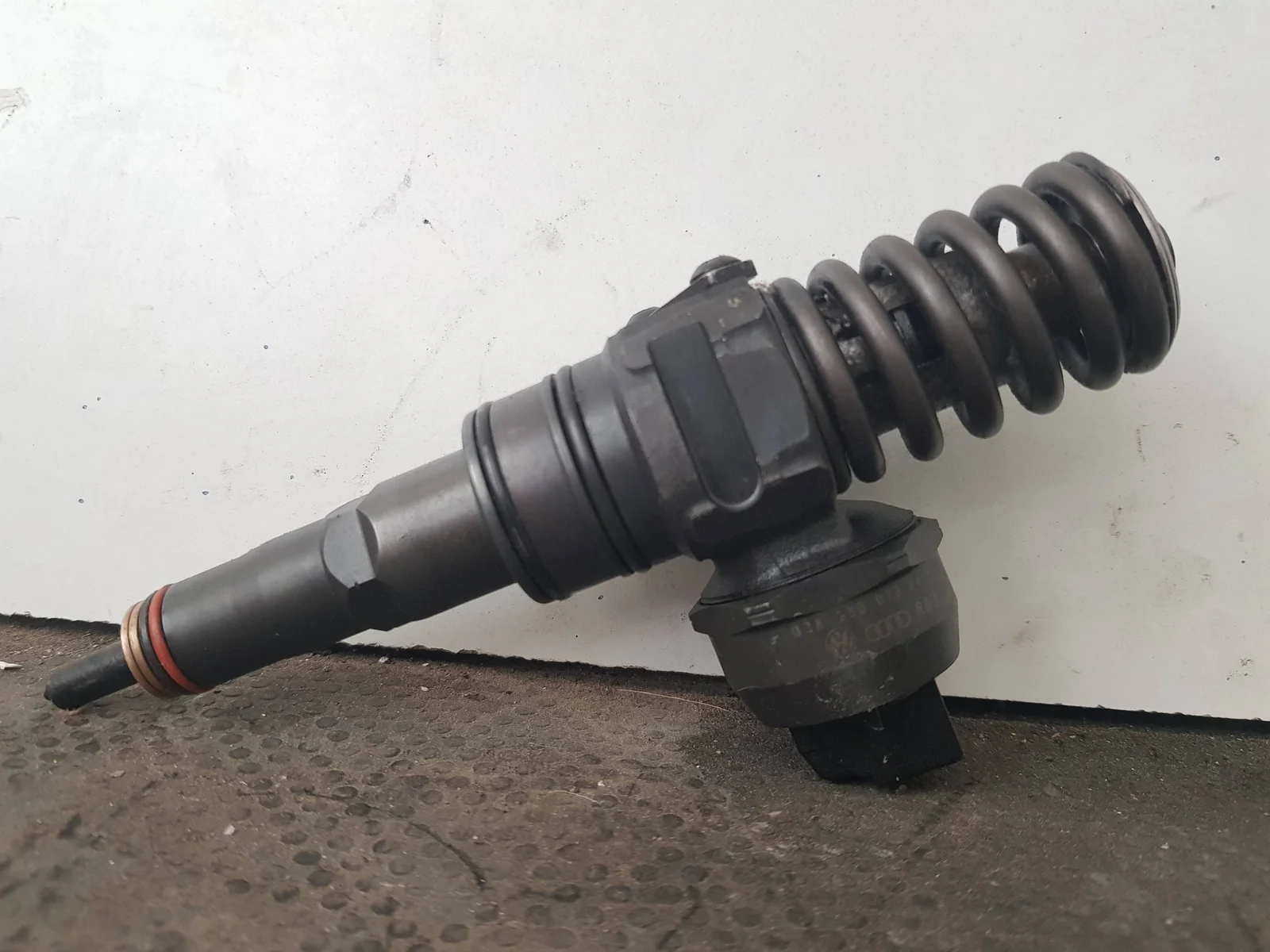 Foto de INYECTOR SIN MARCA SIN MODELO referencia 038130073AJ